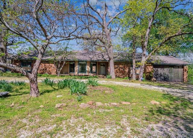 Property at 18052 S 4200 Rd, Claremore, OK 74017, 4 beds, 2.5 baths