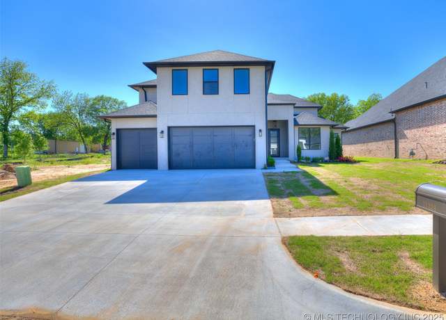 Property at 11224 S Fir Ave W, Jenks, OK 74037, 4 beds, 3.5 baths