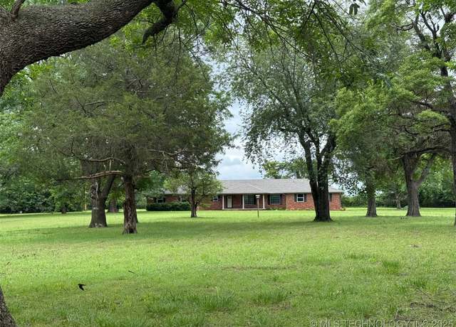 Property at 1314 Jordan Ln, Fort Gibson, OK 74434, 5 beds, 3.5 baths