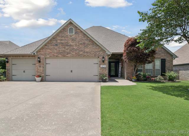 Property at 14722 Jordan Ct, Glenpool, OK 74033, 4 beds, 2 baths