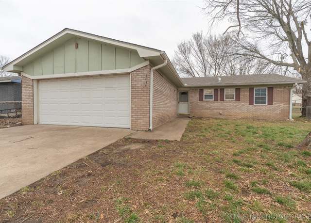 Property at 1010 S Choctaw Pl #1, Claremore, OK 74017, 3 beds, 1.5 baths