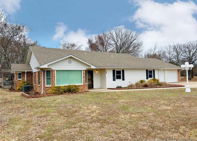 Property at 29 Pickle Ln, Heavener, OK 74937, 3 beds, 2 baths