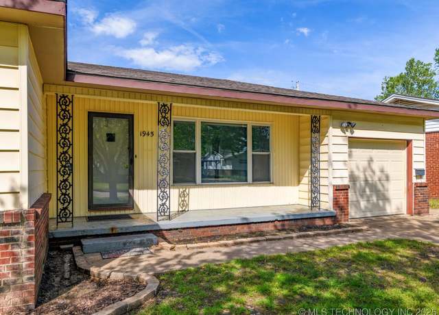 Property at 1945 S Santa Fe Ave, Bartlesville, OK 74003, 3 beds, 1.5 baths