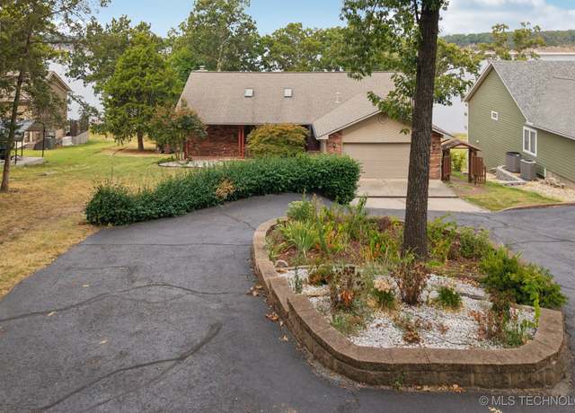 Property at 24961 S 638 Rd, Grove, OK 74344, 4 beds, 3 baths