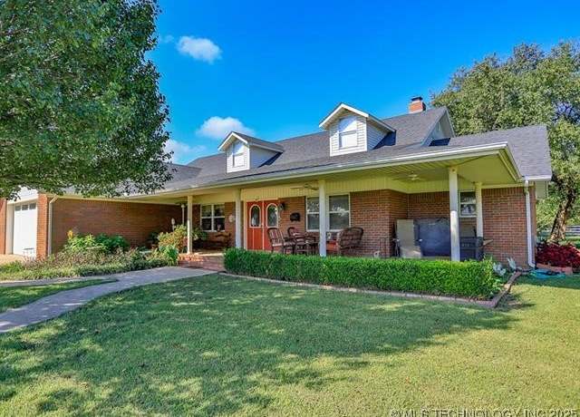 Property at 424600 E 1104 Rd, Checotah, OK 74426, 3 beds, 2 baths