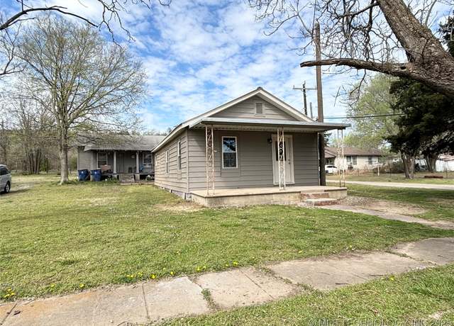 Property at 701 S Tinker Ave, Hominy, OK 74035, 3 beds, 2 baths