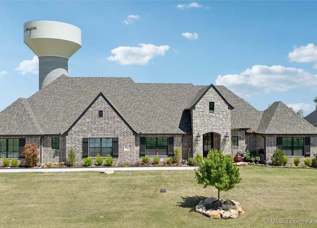 Property at 19340 E Canyon Ridge Rd, Owasso, OK 74055, 4 beds, 3.5 baths
