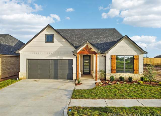 Property at 9708 E 132nd St S, Bixby, OK 74008, 3 beds, 2 baths