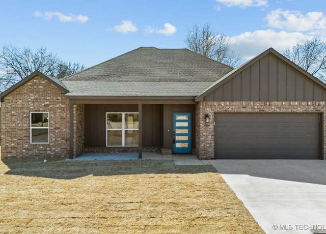 Property at 404 W 7th St, Dewey, OK 74029, 4 beds, 2 baths