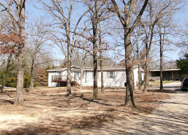 Property at 702 East, Ardmore, OK 73401, 3 beds, 2 baths