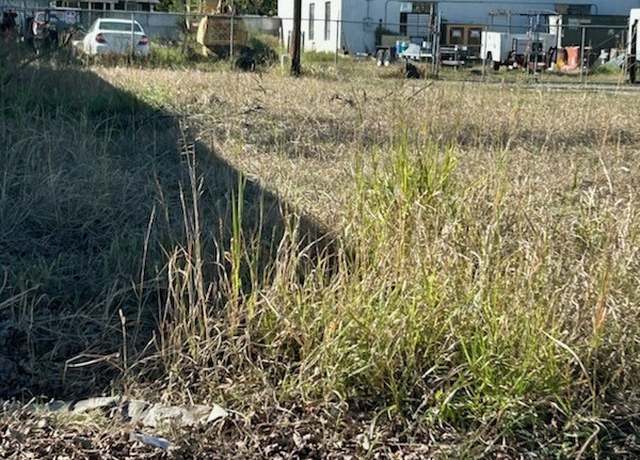 Property at 125 NW Jennings Ave, Bartlesville, OK 74003