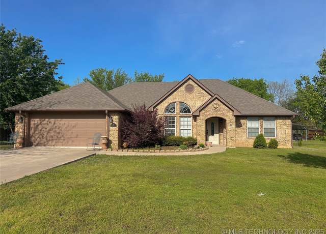 Property at 54 Brothers Way, Durant, OK 74701, 3 beds, 2 baths