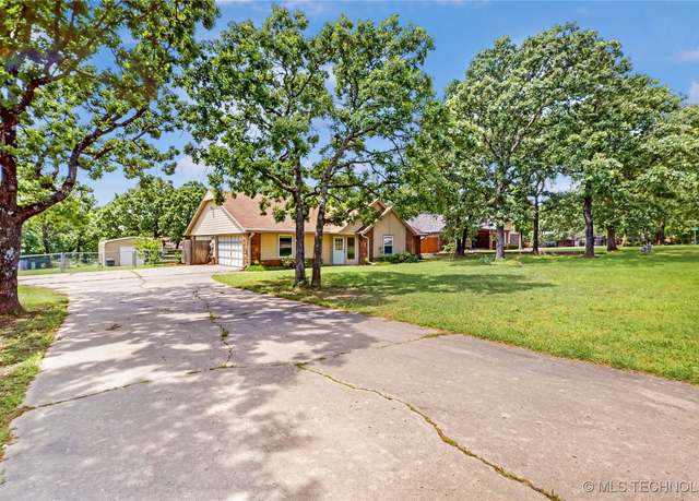 Property at 118 Gail Ln, Sapulpa, OK 74066, 3 beds, 2 baths