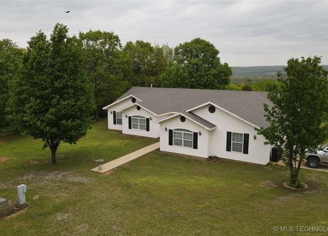 Property at 7840 W Wildflower Ln, Hulbert, OK 74441, 3 beds, 2.5 baths