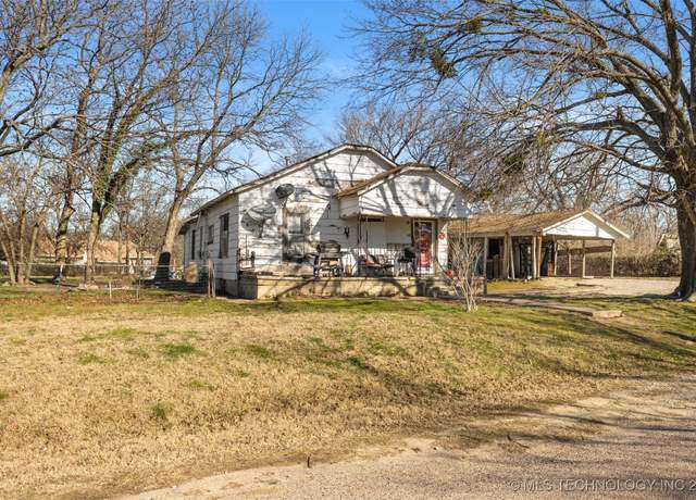 Property at 319 N East, Konawa, OK 74849, 3 beds, 1 bath