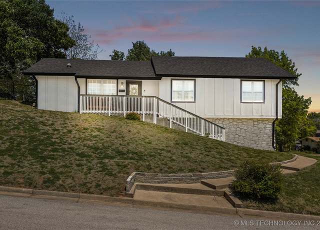 Property at 3132 S 76th EastAvenue, Tulsa, OK 74145, 3 beds, 2 baths
