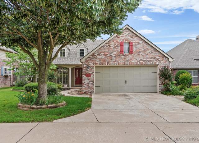 Property at 9926 S 79th EastAvenue, Tulsa, OK 74133, 3 beds, 2 baths
