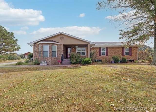 Property at 315 Prairie Dr, Pryor, OK 74361, 4 beds, 2 baths