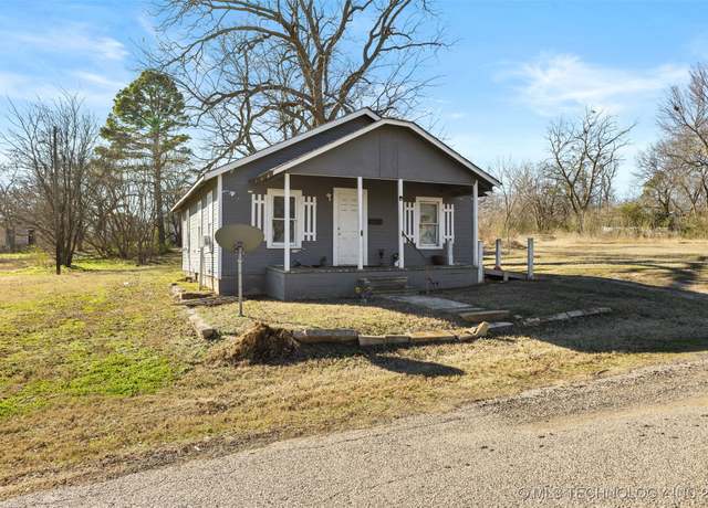 Property at 310 W Main, Konawa, OK 74849, 2 beds, 1 bath