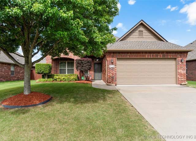 Property at 4710 S 180th EastAvenue, Tulsa, OK 74134, 3 beds, 2 baths