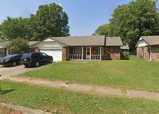 Property at 1116 W Nashville St, Broken Arrow, OK 74012, 2 beds, 1 bath