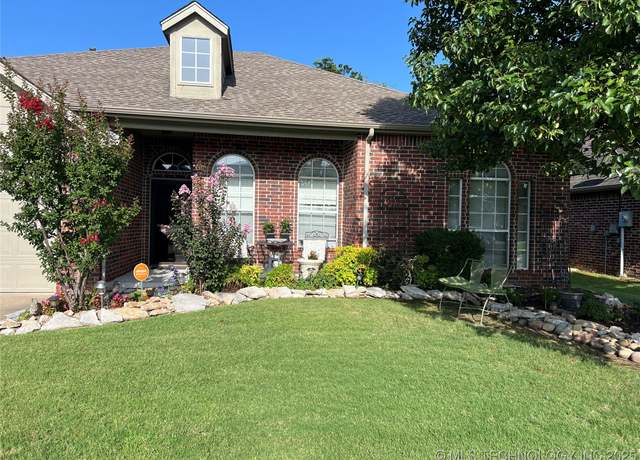 Property at 4917 S 190th East Ave, Tulsa, OK 74134, 3 beds, 2 baths