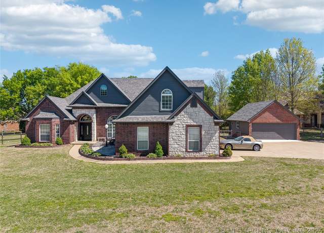 Property at 20025 72nd St N, Owasso, OK 74055, 4 beds, 3.5 baths