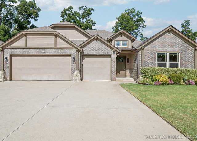 Property at 5410 Skylane Dr, Sand Springs, OK 74063, 3 beds, 2 baths