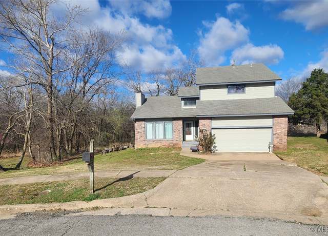 Property at 305 E 48th Pl, Sand Springs, OK 74063, 4 beds, 2.5 baths