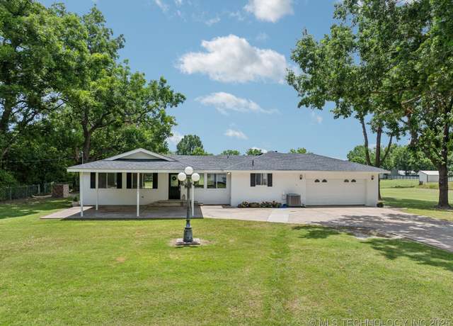 Property at 10541 Sahoma Lake Rd, Sapulpa, OK 74066, 3 beds, 2.5 baths