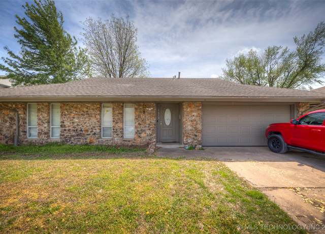 Property at 9414 E 50th Pl, Tulsa, OK 74145, 3 beds, 2 baths