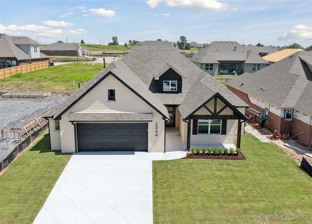 Property at 2044 E 129th Pl S, Jenks, OK 74037, 3 beds, 2 baths