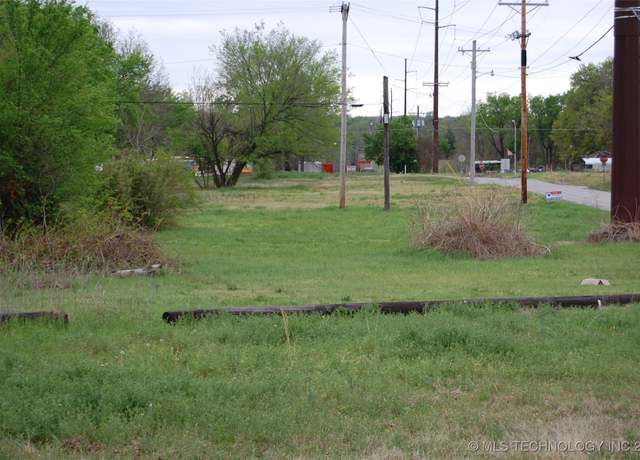 Property at 214 N B. St, Henryetta, OK 74437
