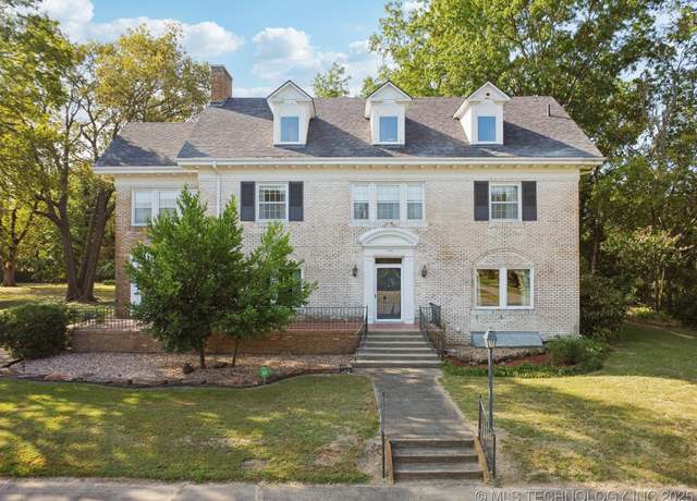 Property at 1340 E 9th St, Okmulgee, OK 74447, 4 beds, 2.5 baths