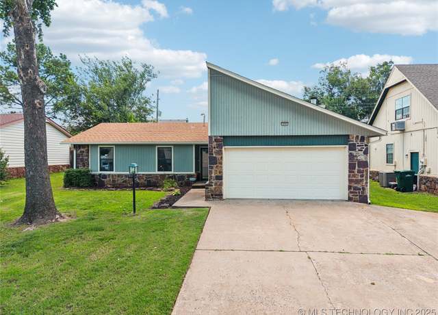 Property at 3703 Redbud Dr, Sand Springs, OK 74063, 3 beds, 2 baths