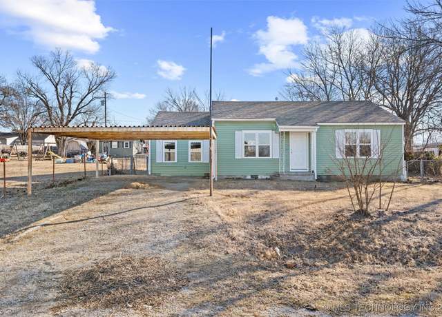 Property at 1320 S Elm Ave, Bartlesville, OK 74003, 3 beds, 1 bath