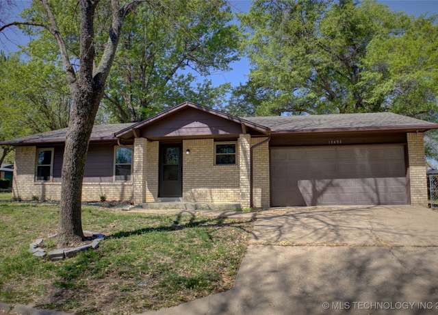 Property at 13492 S Hickory Pl, Glenpool, OK 74033, 3 beds, 2 baths