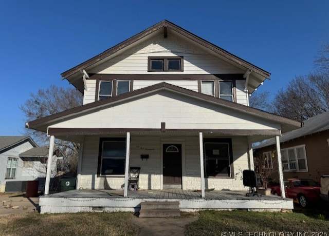 Property at 615 E 14th St, Okmulgee, OK 74447, 3 beds, 2.5 baths