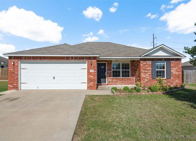 Property at 14768 S Fern Pl E, Glenpool, OK 74033, 3 beds, 2 baths