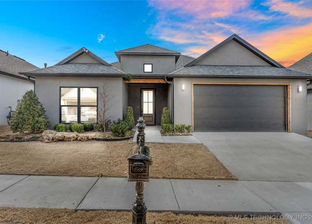 Property at 1118 W 86th St S, Tulsa, OK 74132, 2 beds, 2.5 baths