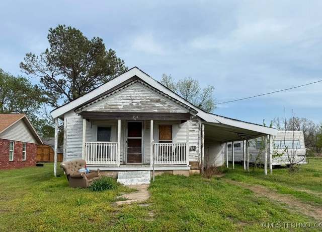 Property at 204 N Boston, Allen, OK 74825, 2 beds, 1 bath