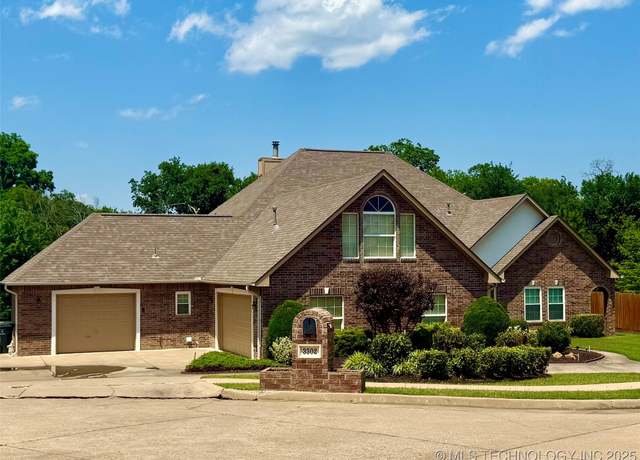 Property at 3302 Callaway Dr, Claremore, OK 74019, 3 beds, 3.5 baths
