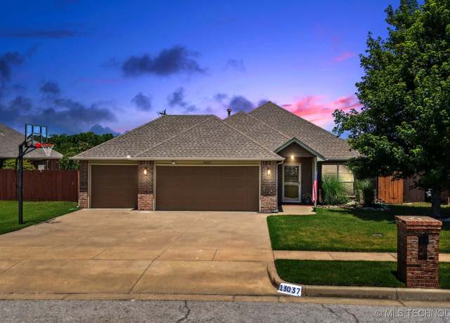 Property at 13037 N 124th EastPlace, Collinsville, OK 74021, 3 beds, 2 baths