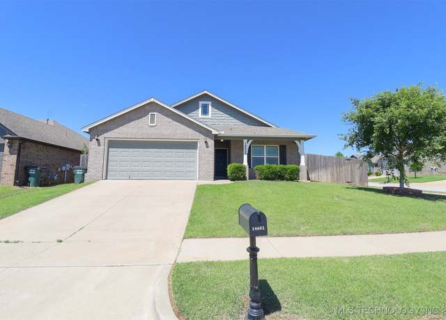 Property at 14602 E 114th St N, Owasso, OK 74055, 4 beds, 2.5 baths