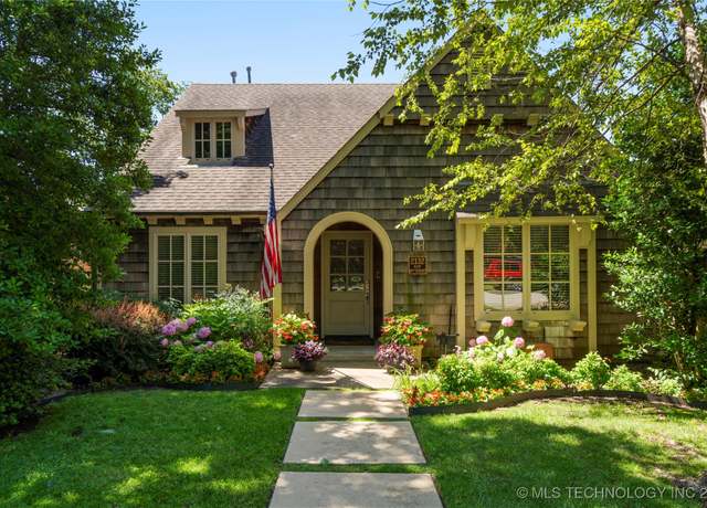 Property at 2132 E 19th St, Tulsa, OK 74104, 3 beds, 2.5 baths