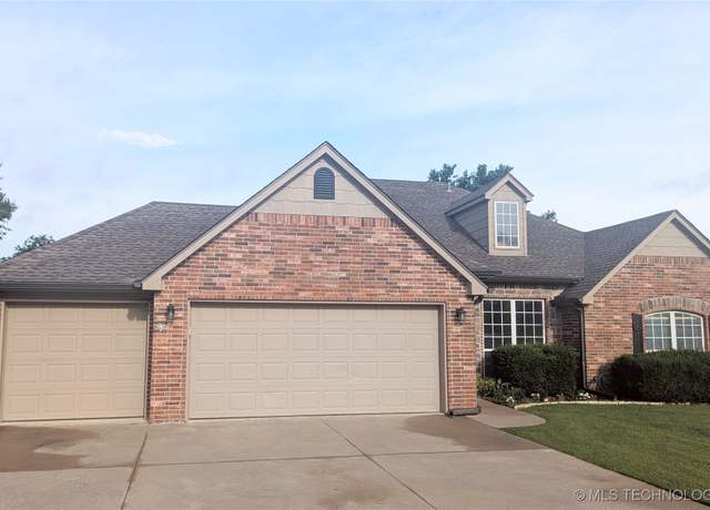 Property at 7870 N 163rd East Ct, Owasso, OK 74055, 4 beds, 3 baths