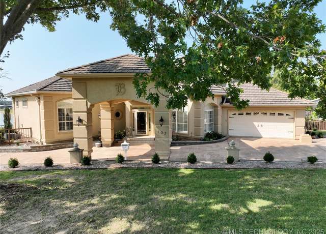 Property at 107 N J St, Eufaula, OK 74432, 4 beds, 3 baths