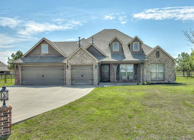 Property at 5950 E 142nd St N, Collinsville, OK 74021, 3 beds, 3 baths