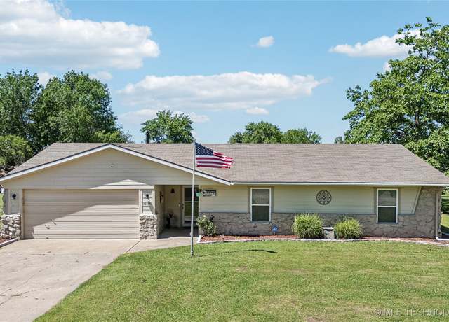 Property at 23809 E 103rd St, Broken Arrow, OK 74014, 4 beds, 2 baths