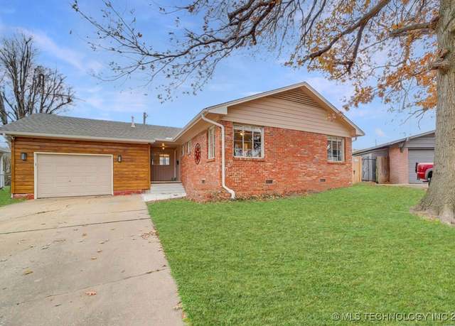 Property at 2441 S Norwood Ave, Tulsa, OK 74114, 3 beds, 2.5 baths